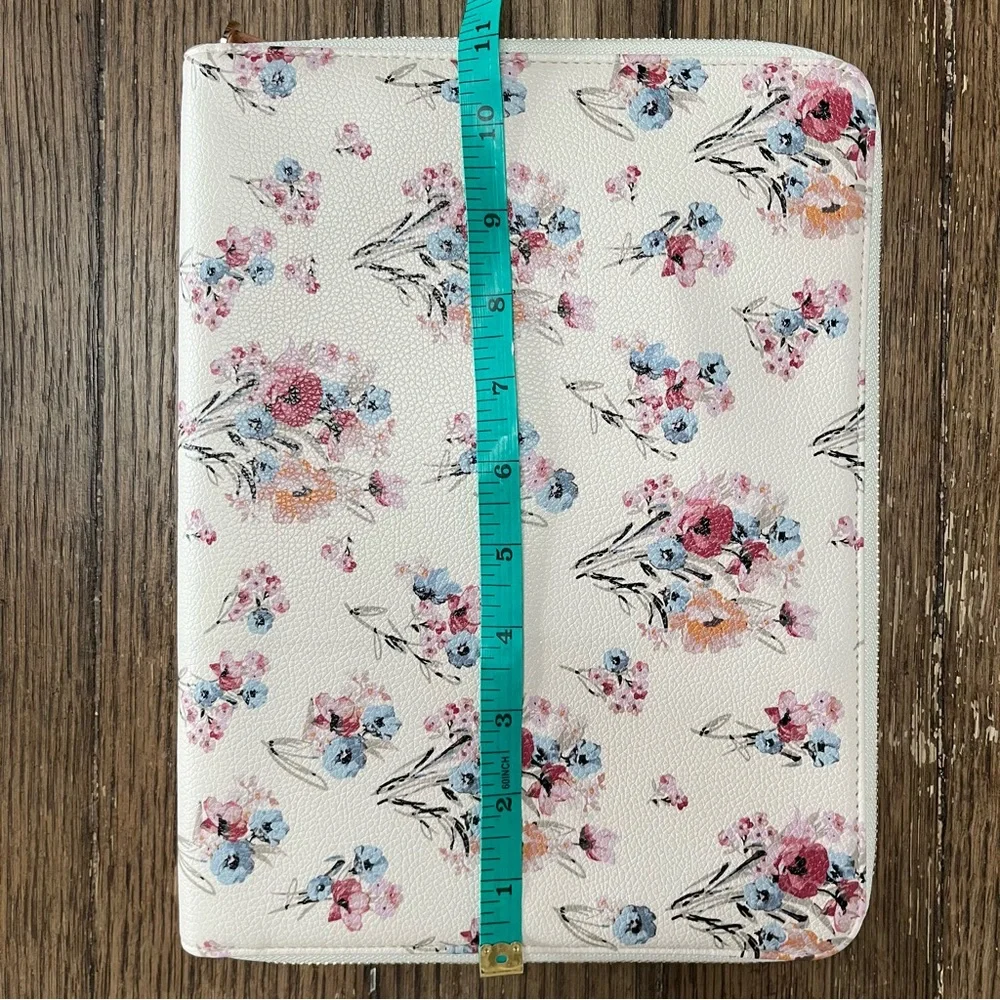 Matilda Jane On The Go Tech Organizer Zippered Pouch NWT Floral Cottagecore